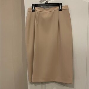 Jones New York Elegant Beige Midi Skirt